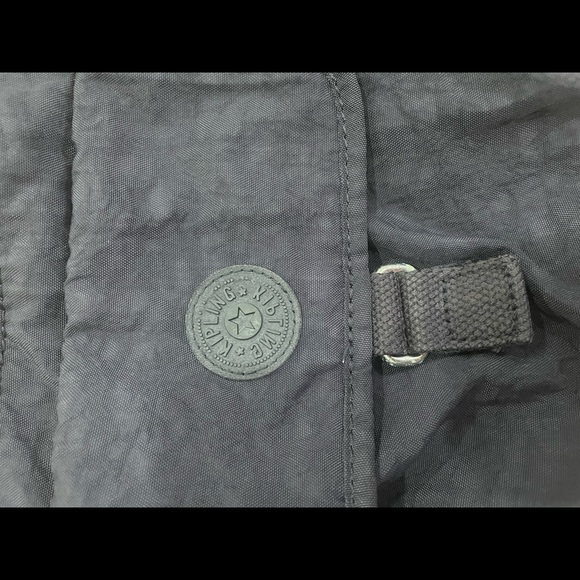 Kipling crossbody hand bag. Bluish purplish Color. Used - Picture 8 of 8